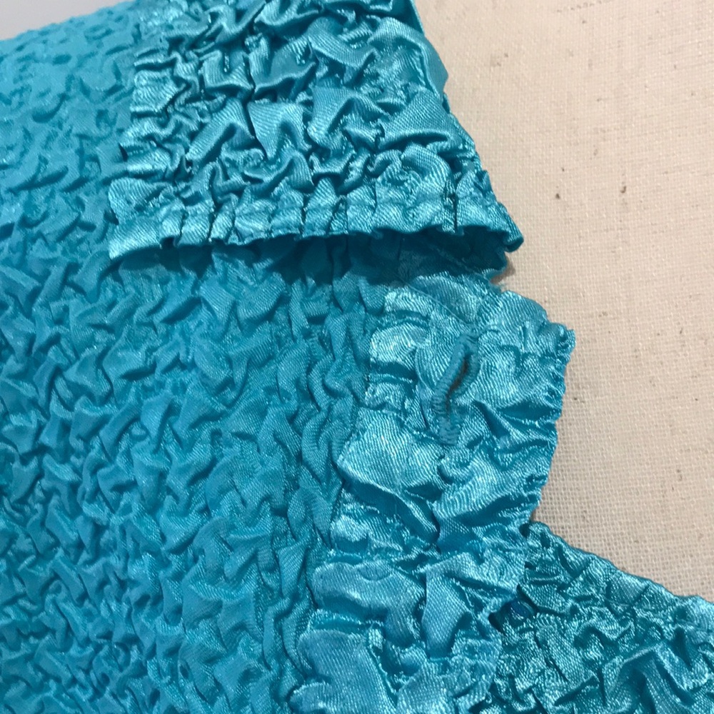 Vintage Sleeveless Teal Sequin Tank Top with Matching Button Down Blouse - Picture 11 of 17